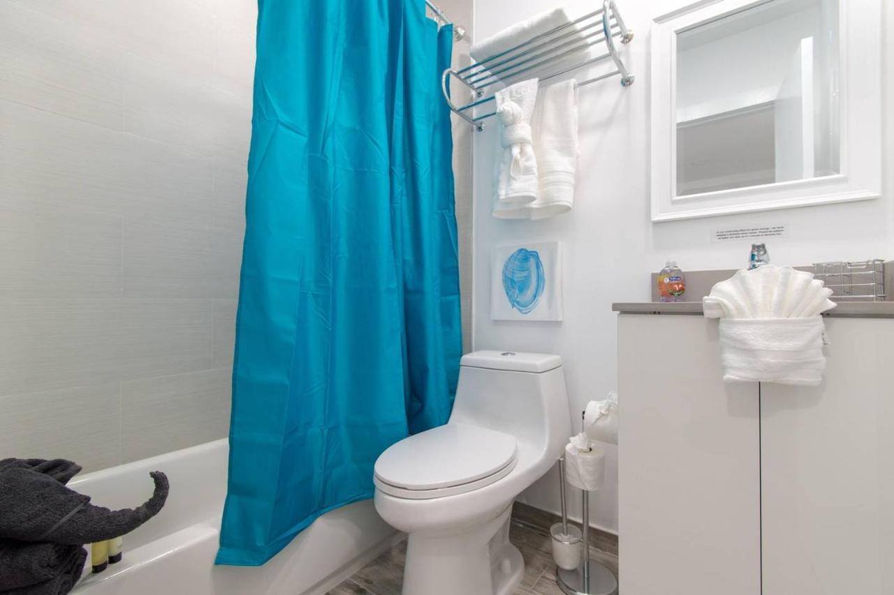 Newly Renovated 1 Bedroom Apt Designer Unit # 3 Hollywood Exterior photo